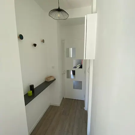 17 Apartment
